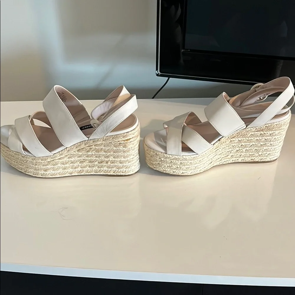 Nine West Cream Wedge Sandals with Adjustable Ankle Strap Size 8‎